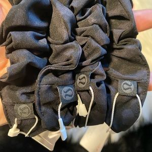 Uplifting scrunchie (bundle of TWO)